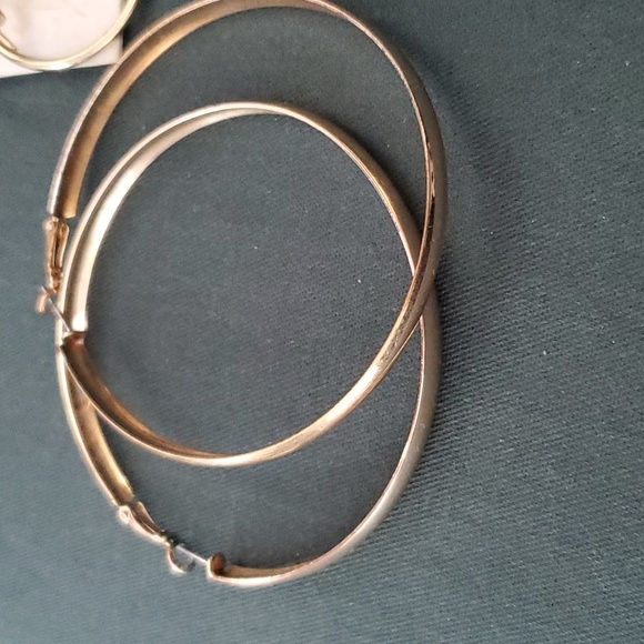 4 Pairs Gold Tone Hoops - Picture 2 of 3